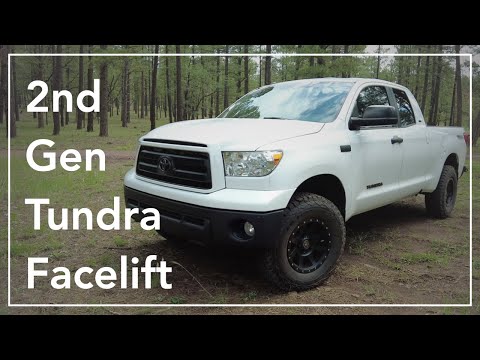 Видео: Замена решетки радиатора Toyota Tundra 2-го поколения + эмблемы Plastidip + бампер Raptorliner + ...