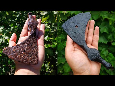 Видео: РЕСТАВРАЦИЯ ДРЕВНЕГО ТОПОРА! RESTORATION OF AN ANCIENT AXE