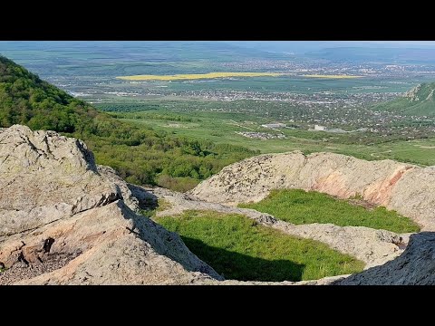 Видео: гора Бештау, орлиные скалы, гора Лохматая
