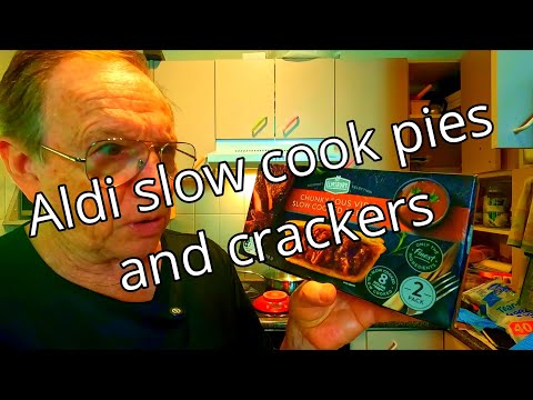 Видео: Фрэнк Маккей ALDI SLOW COOK PIES AND CRECERS