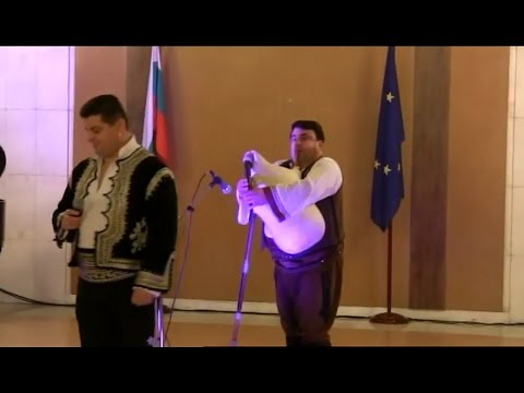 Видео: Стефан Янев и Николай Славеев - Бела съм, бела, юначе