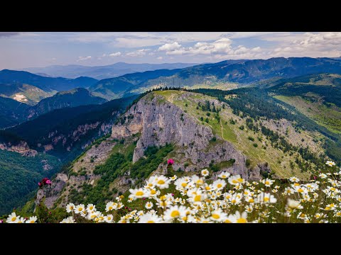 Видео: Гледки към връх Свети Илия и село Чала/Views towards Mount St. Ilia and the village of Chala