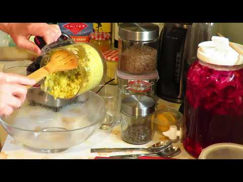 Видео: Сыроедение. Тыква - Хлебцы, окрошка, дессерт.