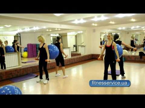 Видео: Функциональная тренировка с фитболом