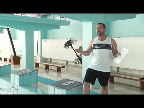 Видео: Способы спасения утопающих продемонстрировали сотрудники бассейна «Орион»