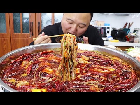 Видео: 7 фунтов волосатого живота, Цян делает «острый горячий горшок», а тысяча слоев волосатого живота съ