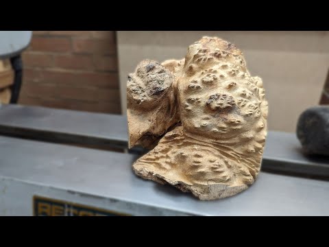 Видео: ПОЛНОЕ ПРЕОБРАЖЕНИЕ СМОЛЫ! — НЕ пропустите этот проект по обработке дерева смолой