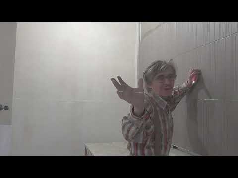 Видео: Мелкоформатная плитка на фартуке