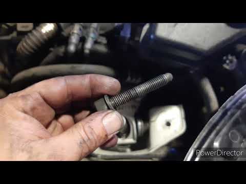 Видео: Замена подушки двигателя Ситроен Берлинго 1,6hdi 2007год