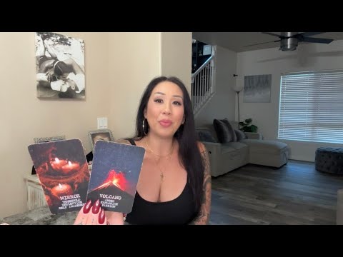 Видео: 🥰*У ВАС КТО-ТО ОЧЕНЬ ЗАВИСЯТ И ДУМАЮТ! НАВЕРНОЕ, У ВАС ЛЮБОВЬ В ГОЛОВЕ!*