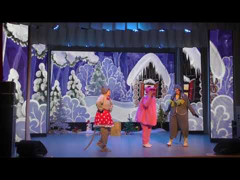 Видео: Новогоднее театрализованное представление для детей "Как бычок Павлуша Деда Мороза вернул"