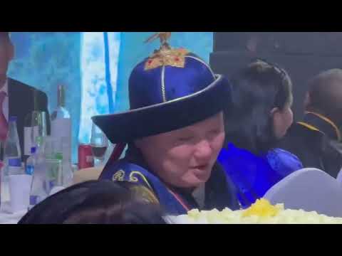 Видео: Хөлгүй цэнхэр нуур /Суис-ийн төгсөгч дуучид Ардын жүжигчин С.Жавхланд хүндэтгэл үзүүлэв/