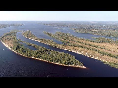 Видео: Самара. Полет коптера над островом Поджабный (Проран): Нижний пляж. 12 сентября. 4K.