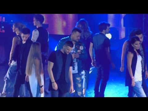 Видео: Руки Вверх! - Он тебя целует (Live) 2015 Крокус Сити