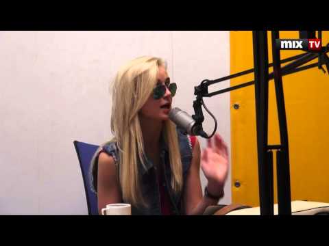 Видео: MIX TV: Полина Гагарина на MixFM 102,7