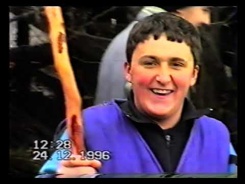 Видео: НОВА ГОДИНА НА ДЪГАТА МААЛА 1997