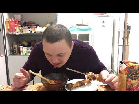 Видео: Борщ шашлык а компот мышь мукбанг 2020 MUKBANG eating