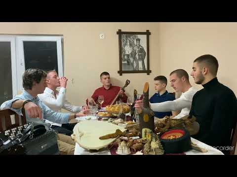 Видео: Badnje veče-Guslar Nikola Krivokapić/Бадње вече-Гуслар Никола Кривокапић