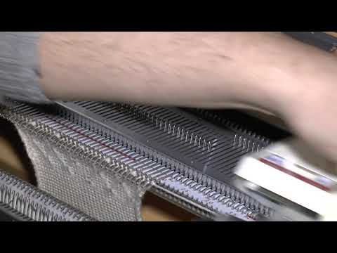 Видео: Уроки вязания на машине Brother KH940-840