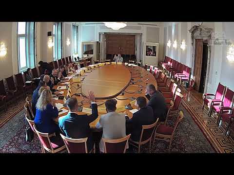 Видео: Рекорд за Гинес! Най-късото заседание на комисията по енергетика в парламента