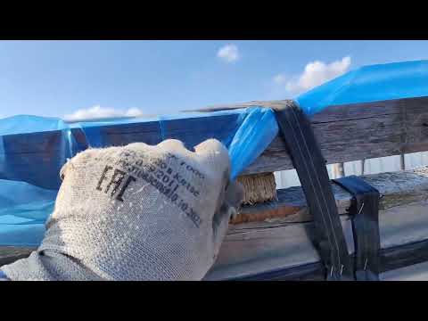 Видео: как самому накрыть теплицу 450 кв м за один день.
