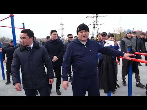Видео: Камчыбек Ташиев жаш спортчулар менен кошо чуркап, машыгууларды активдүү жүргүзүүгө чакырды