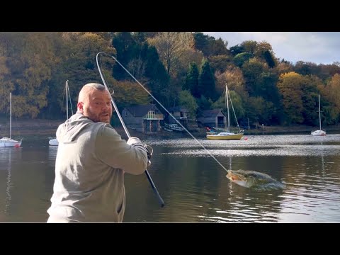 Видео: САМАЯ БОЛЬШАЯ РЫБА, КОТОРУЮ Я ПОПАЛ в этом ОГРОМНОМ ОЗЕРЕ!