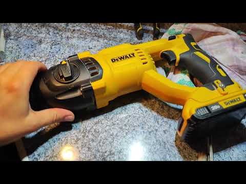 Видео: DEWALT DCH 133 ремонт кнопки