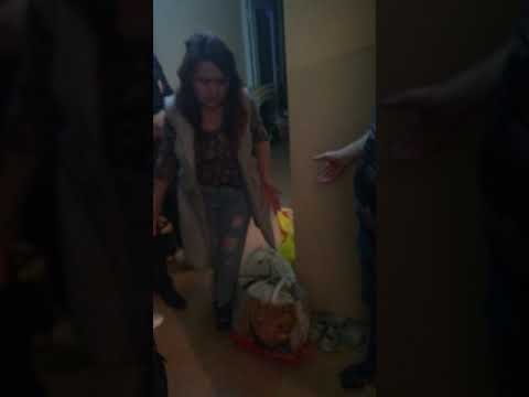 Видео: Наглые квартиранты не хотели съезжать с квартиры