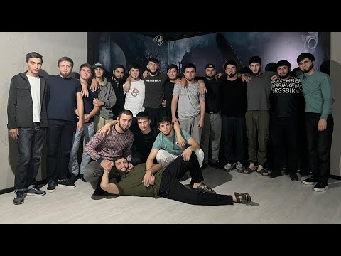 Видео: Толпой Блогеров  пошли на квест | поехали на свадьбу к другу | как нас приняли сотрудники , итд ✅