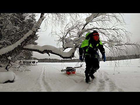 Видео: РЫБАК ПОШЁЛ НА ОЗЕРО ЗА РЫБОЙ И ОБАЛДЕЛ ТАКОГО НЕ ОЖИДАЛ! РЫБАЛКА НА ЖЕРЛИЦЫ И МОРМЫШКУ