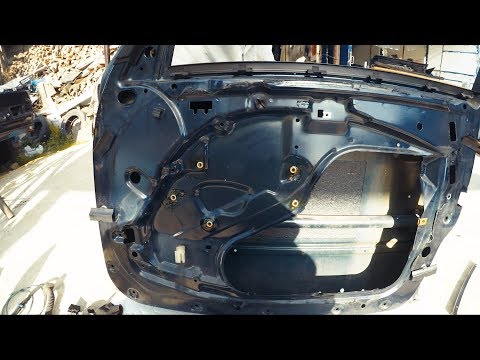 Видео: BMW e34 - Полный разбор ПЕРЕДНЕЙ двери - Часть 2. Резьбовые заклепки стеклоподъемника