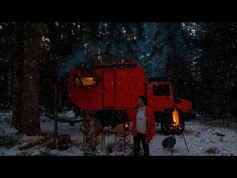Видео: СНЕЖНЫЙ ЛАГЕРЬ В ТЕМНОМ ЛЕСУ