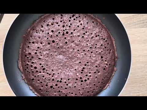 Видео: Шоколадный десерт без духовки 🍫 Просто, быстро и очень вкусно!