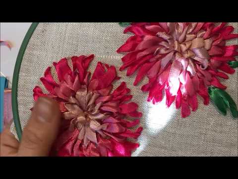 Видео: Хризантема вышитая лентами / Chrysanthemum embroidered ribbons