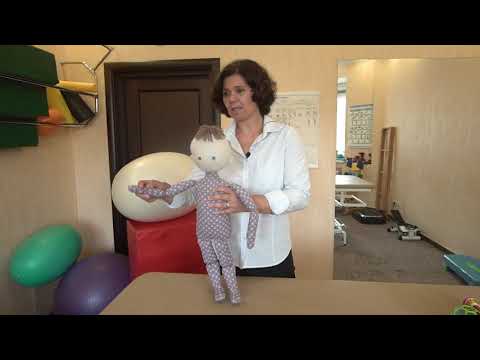 Видео: Что должен делать ребенок в 1 год?Развитие ребенка до 12 месяцев