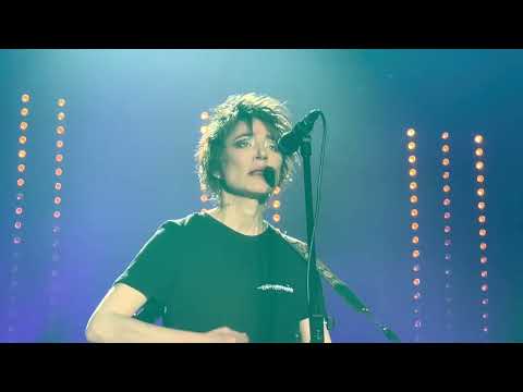 Видео: ЗЕМФИРА - ГУДБАЙ ( 26.02.22, MUSIC MEDIA DOME, МОСКВА)