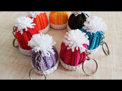 Видео: Симпатичная красочная мини-шляпа, связанная крючком. Учебное пособие по брелку.