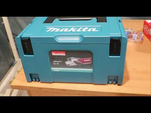Видео: Makita 9404J. Обзор. Первое включение.