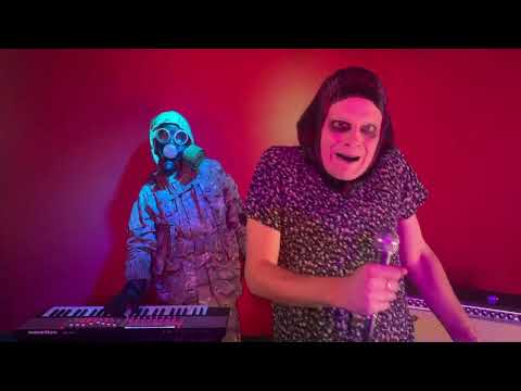 Видео: Wellrage feat Старуха Изергиль (Babooshka)-Novichok