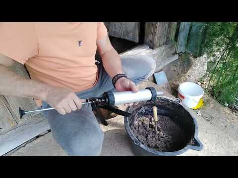 Видео: №5 Делаем старый дом теплее! Меняем окна и герметизируем швы в срубе.