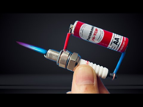 Видео: Как сделать простой сварочный аппарат из СВЕЧИ ЗАЖИГАНИЯ в домашних условиях! Великое изобретение