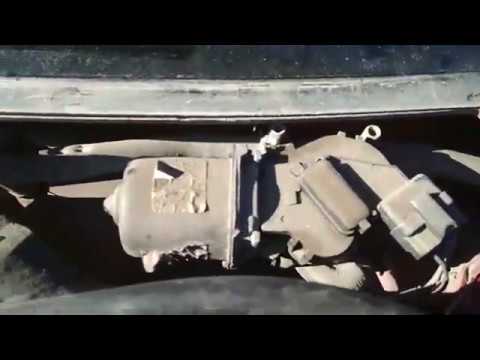 Видео: Ремонт трапеции стеклоочистителя рено меган 2