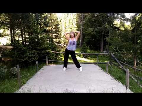 Видео: Короткая тренировка на отдыхе/ Для женщин 45+.