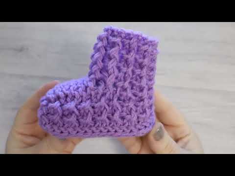 Видео: Такие ХОРОШЕНЬКИЕ И ТЕПЛЫЕ пинетки спицами. Очень подробный мастер класс
