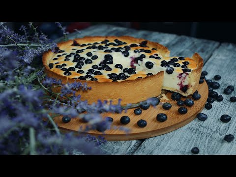 Видео: Лёгкий сметанный пирог с черникой