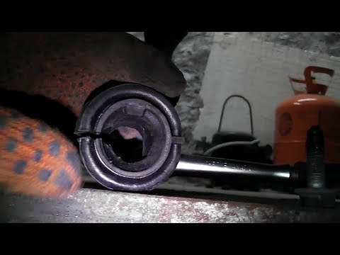 Видео: Замена втулок стабилизатора на Peugeot Partner 2006 г.в. 2 0HDI