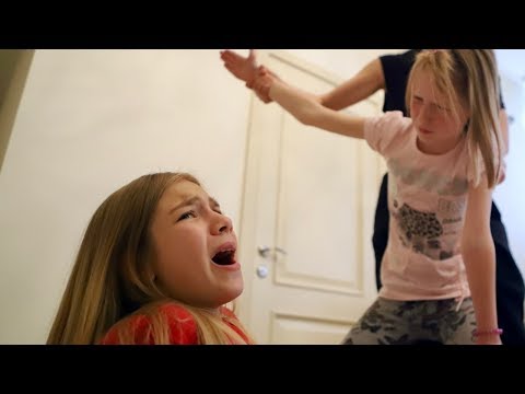 Видео: ПОСТАВИЛА РЫЖУЮ НА МЕСТО и ПОШЛА В КИНО