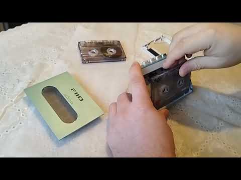 Видео: Как правильно разобрать кассетный плеер FIIO CP-13