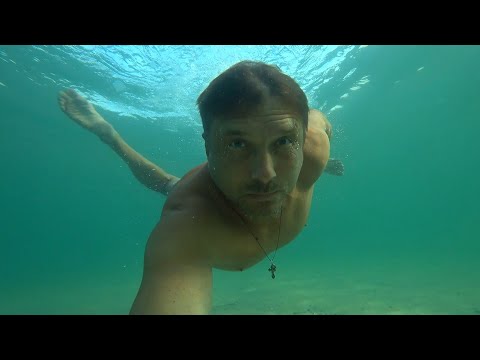 Видео: Лазурное/ Остров Джарылгач./Дельфины. Рыбалка на кефаль/Бархатный сезон